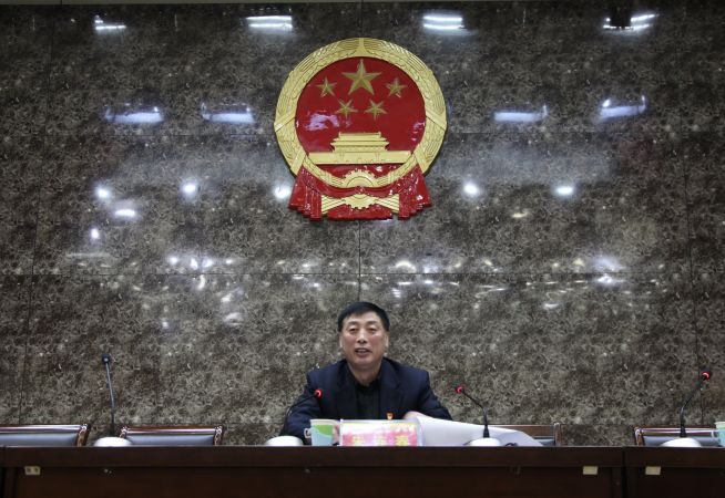 区人大朱连春副主任到我院为全体干警作讲座